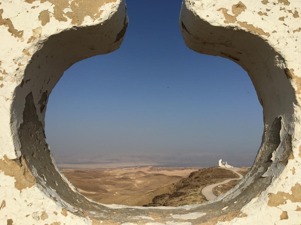 Rom Hatayelet Arad Luaran gambar